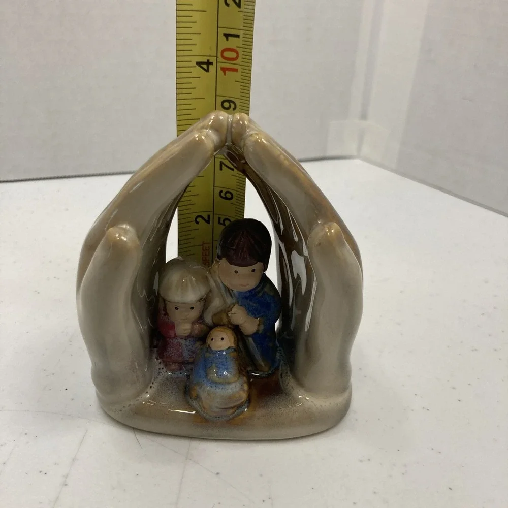 Protective Hands‎ Praying Nativity Glazed Ceramic Joseph Mary Baby Jesus 4